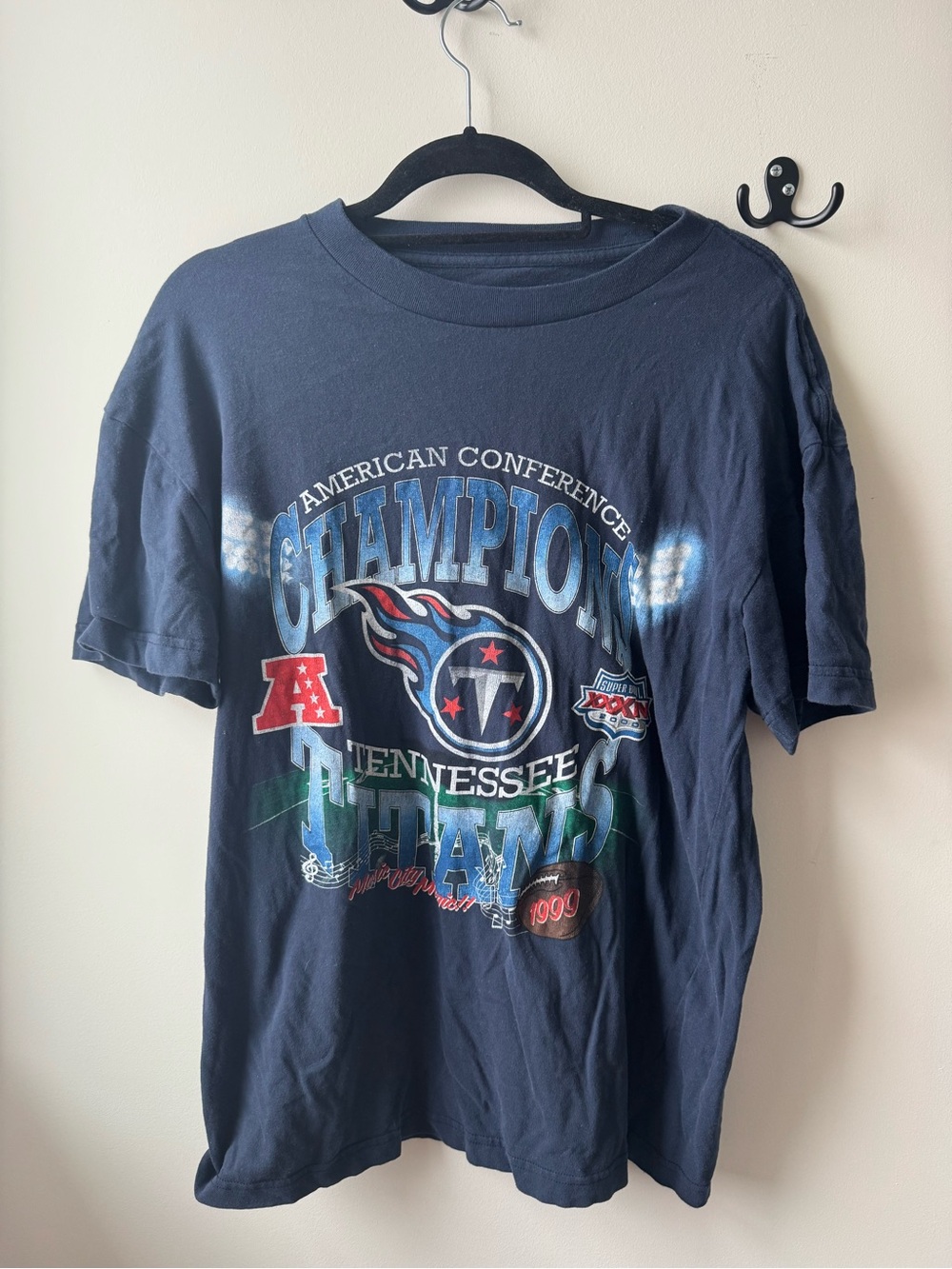 Abercrombie & Fitch Navy Tennessee Titans Champion Graphic Tee